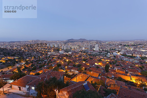 Türkei  Ankara  Blick auf die Stadt  Gecekondu Wohnung