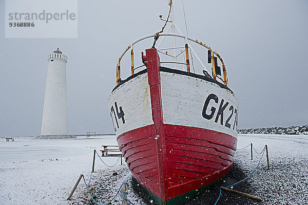 nahe Dock Schiff Leuchtturm