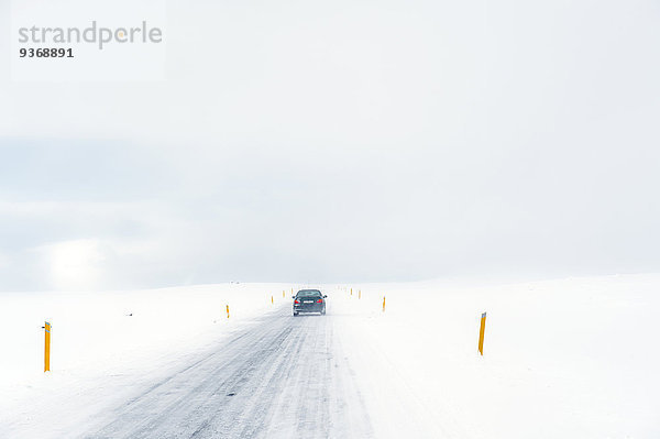 Ländliches Motiv ländliche Motive Auto Landschaft fahren Schnee Fernverkehrsstraße