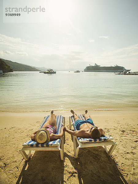 Europäer Stuhl Strand halten Terrasse