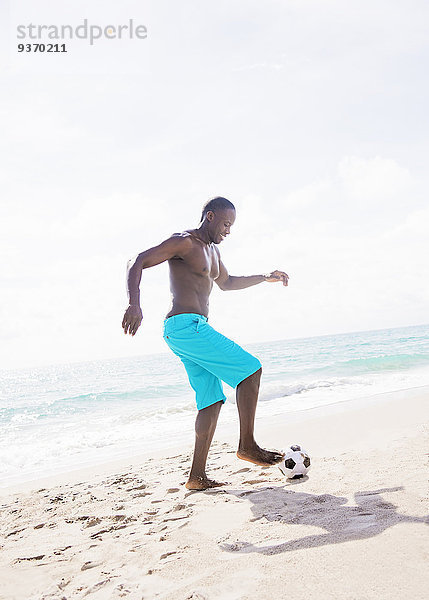 Mann Strand mischen Fußball Ball Spielzeug Mixed spielen