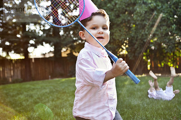 Europäer Garten Hinterhof Badminton spielen