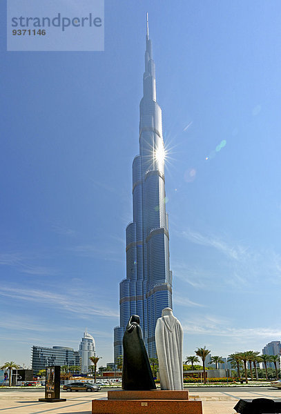 Statue am Burj Khalifa  Dubai