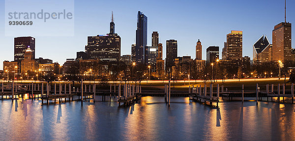 Skyline Skylines Jachthafen Abenddämmerung