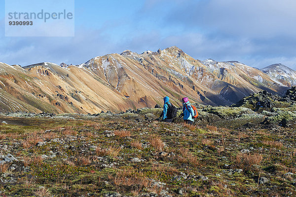 Landschaftlich schön landschaftlich reizvoll Europa Berg Sport Stein gehen Landschaft Steilküste Reise Urlaub wandern Island Landmannalaugar