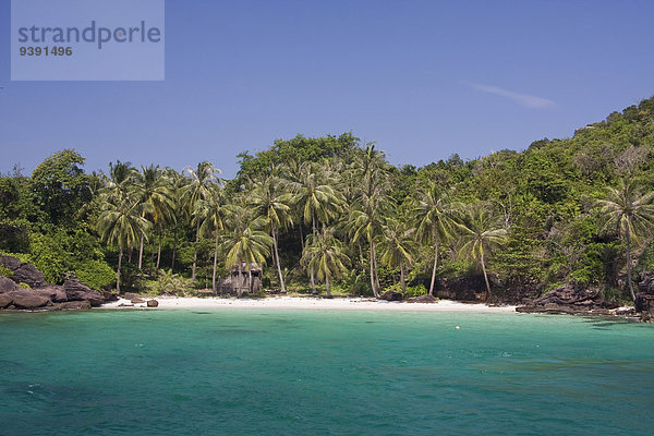 Strand Küste Meer lang langes langer lange Insel Einsamkeit Sandstrand Asien Palmenstrand Vietnam