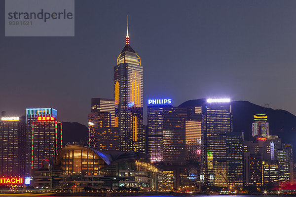 Stadtansicht Stadtansichten Skyline Skylines Nacht Beleuchtung Licht China Asien Hongkong Wanchai Nachtansicht