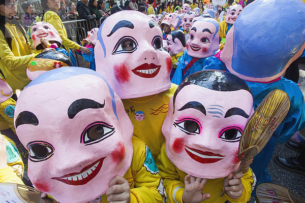 Fest festlich chinesisch Festival Maske Neujahrstag China Asien Buddha Hongkong Parade