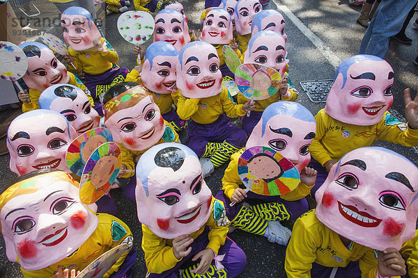 Fest festlich chinesisch Festival Maske Neujahrstag China Asien Buddha Hongkong Parade