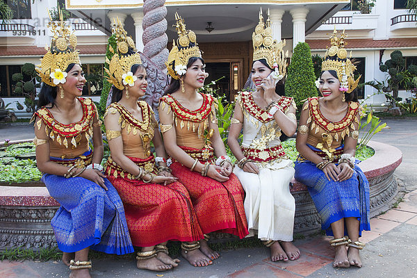 Portrait Frau Tänzer Kostüm - Faschingskostüm Mädchen Kambodscha Asien Verkleidung Siem Reap