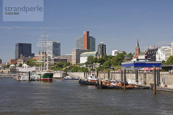 Außenaufnahme Wasser Hafen europäisch Stadt Boot Architektur Hamburg - Deutschland Deutschland