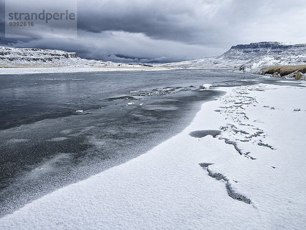 Europa Winter fließen Fluss Insel Ringautobahn Island Nordeuropa Schnee