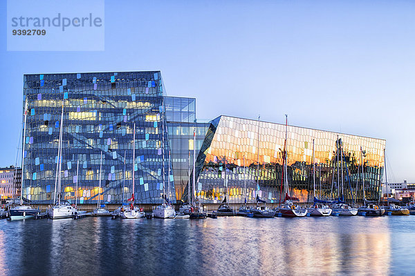 Reykjavik Hauptstadt Hafen Konzerthaus Europa Attraktivität Architektur Fassade Hausfassade Sehenswürdigkeit Konzertsaal Harfe Harpa Island modern