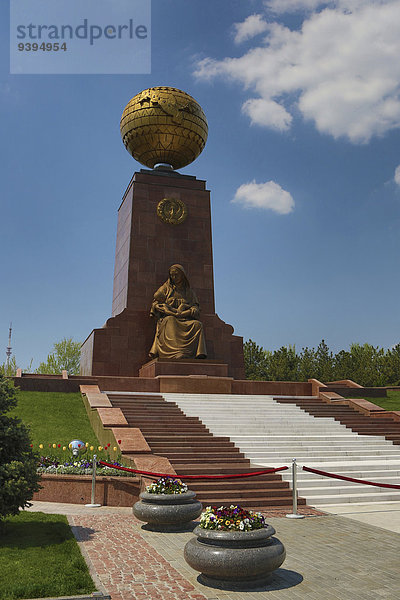 Fröhlichkeit Reise Architektur bunt Monument Tourismus Unabhängigkeitsplatz Mutter - Mensch Asien Zentralasien Innenstadt Usbekistan