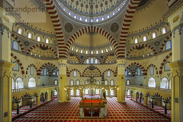 Geschenk Schönheit Halle Reise Großstadt Architektur bunt Religion rot Tourismus Asien Zentralasien Moschee türkisch