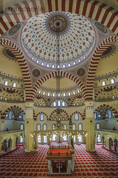 Geschenk Schönheit Halle Reise Großstadt Architektur bunt Religion rot Tourismus Asien Zentralasien Moschee türkisch