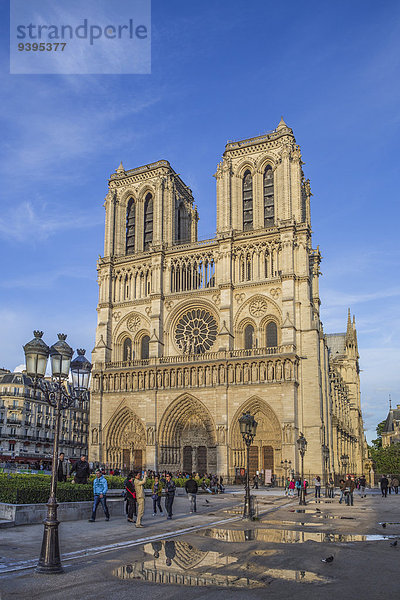 Paris Hauptstadt Frankreich Reise Großstadt Architektur Wahrzeichen Religion Kathedrale Gotik Notre Dame katholisch Christ Tourismus
