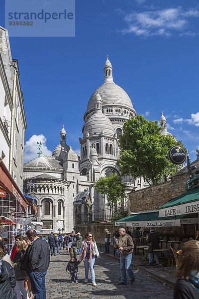 Paris Hauptstadt Frankreich gehen Hügel Straße Reise Großstadt weiß Architektur Kirche Garten Basilika Montmartre Sacre coeur Tourismus