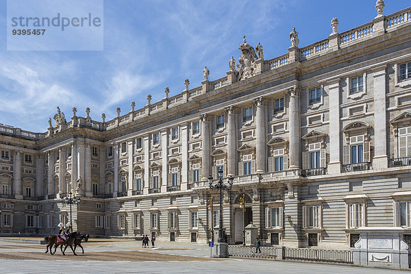 Madrid Hauptstadt Europa Reise Großstadt Architektur Geschichte Monarchie Palast Schloß Schlösser Spanien Tourismus