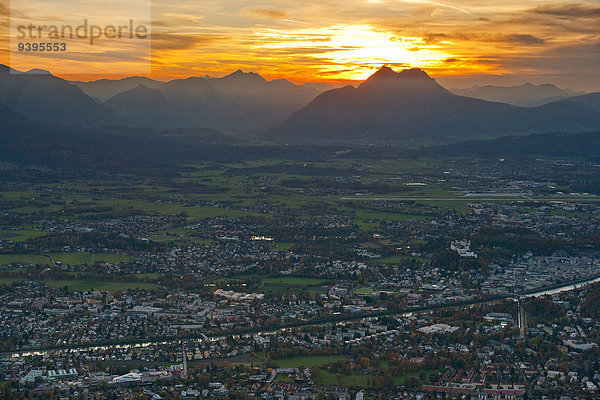 Panorama Sonnenuntergang Stadt Großstadt Österreich Stimmung Salzburg