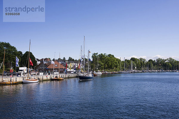 Hafen Europa Wohnhaus Boot Meer Holstein-Rind Ostsee Baltisches Meer Deutschland Neustadt Schleswig-Holstein