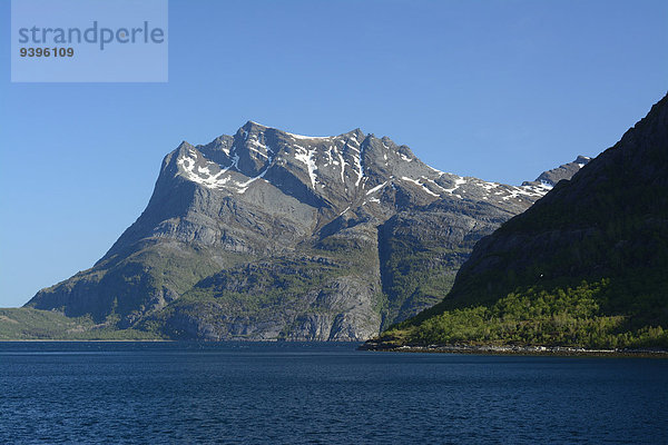 Europa Berg Norwegen Nordland Fjord