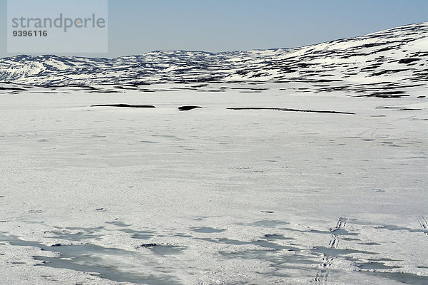 Europa Schnee Berg See Eis Arjeplog gefroren Juni Schweden