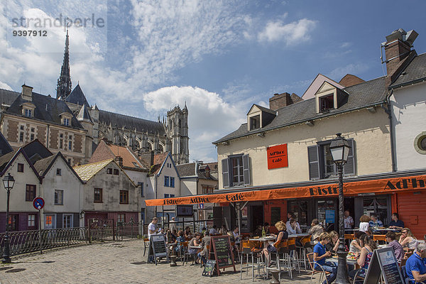 Frankreich Europa Reise Großstadt Architektur Geschichte Restaurant Kathedrale Terrasse Tourismus UNESCO-Welterbe Amiens