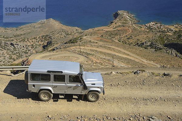 Europa Auto Verkehr Abenteuer Gefahr fahren Küste Reise Fernverkehrsstraße Insel Griechenland Land Rover Bucht Kreta griechisch