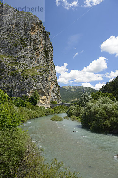 Felsbrocken Frankreich Europa Steilküste Fluss