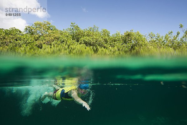 Wasser über unterhalb Mexiko schießen Schwimmer Tulum