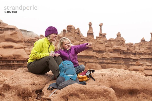 nahe Tal wandern Tochter Mutter - Mensch