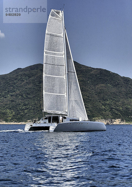 MC¬?60 Catamaran