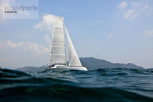 MC¬?60 Catamaran