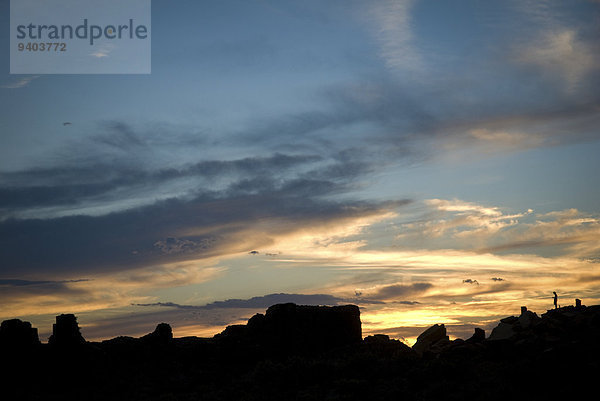 Vereinigte Staaten von Amerika USA Nationalpark Außenaufnahme Tag Wolke Sonnenuntergang Silhouette niemand Reise Archäologie Architektur Querformat Nostalgie Bauform antik Ruine New Mexico freie Natur