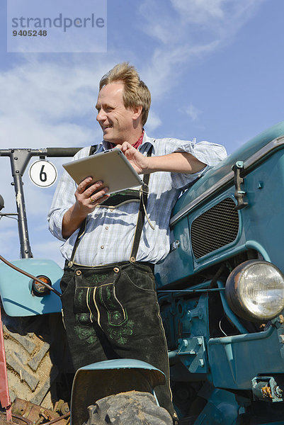 Mann Traktor reifer Erwachsene reife Erwachsene Tablet PC