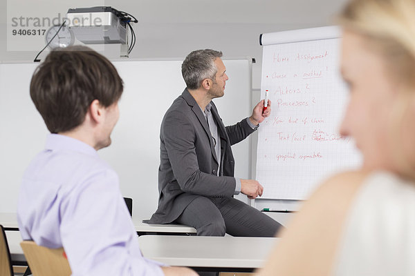 Mensch Büro Menschen Geschäftsbesprechung Besuch Treffen trifft Business