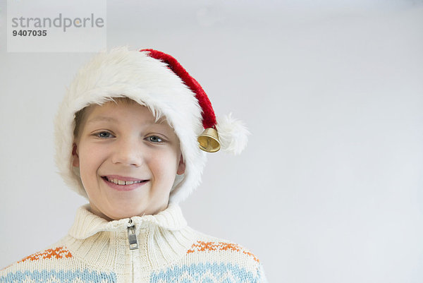 Portrait Junge - Person Hut weiß Hintergrund Close-up Kleidung