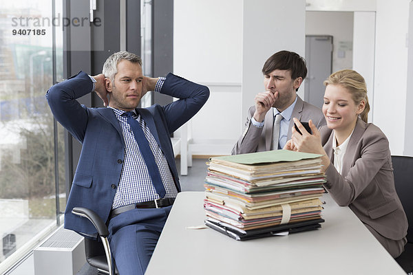 Emotion Langeweile Büro Kollege