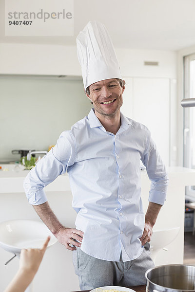 Mann lächeln Hut reifer Erwachsene reife Erwachsene Koch