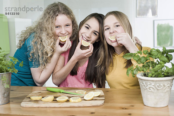 Küche Zitrone Mädchen