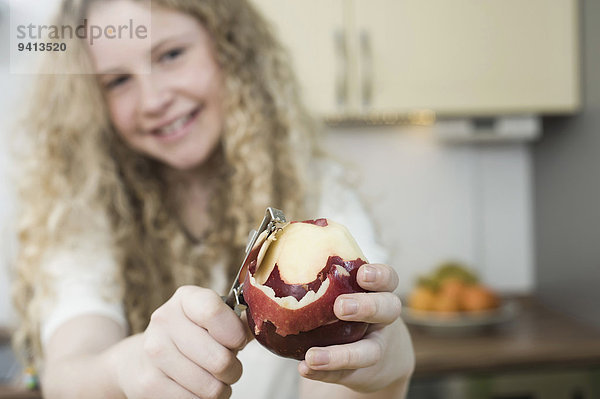 Küche Apfel Mädchen abbröckeln