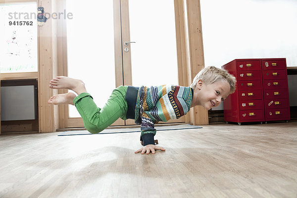 Junge - Person jung breakdance