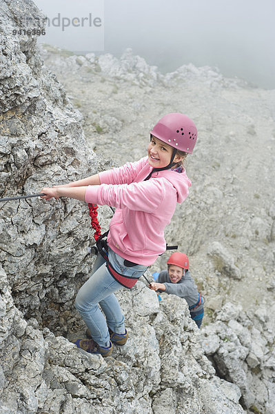 Felsbrocken Berg Bruder Schwester Seil Tau Strick klettern