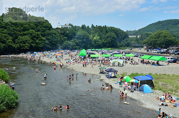 Mensch Menschen camping Fluss Japan