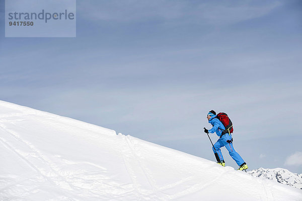 Berg Winter Mann Alpen Ski klettern Hang Schnee