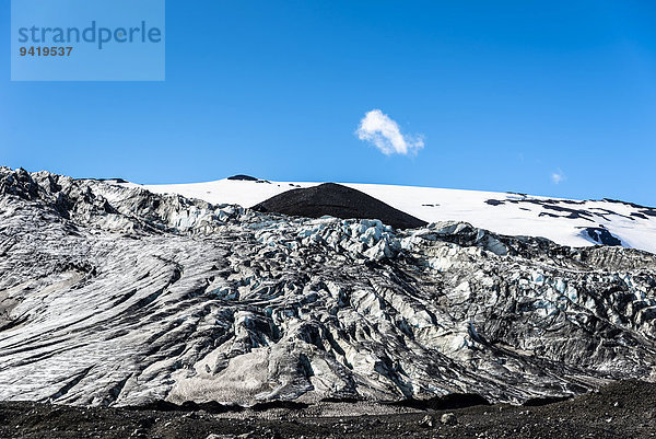 Eisformationen  schneebedeckte  vulkanische Bergkette Kverkfjöll  am nördlichen Rand des Gletschers Vatnajökull  Hochland  Island