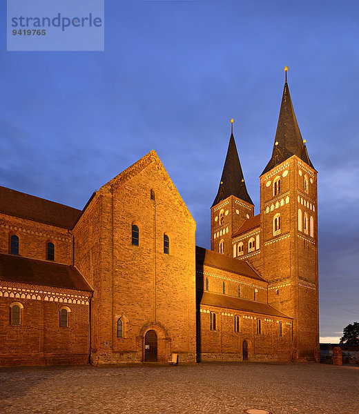 Klosterkirche Jerichow  die älteste Backsteinkirche Norddeutschlands  Jerichow  Sachsen-Anhalt  Deutschland