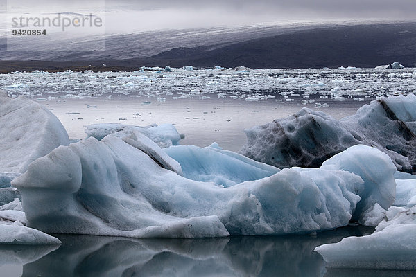 Eis  Eisberge  Gletschersee  Gletscherlagune  Jökulsárlón  Island