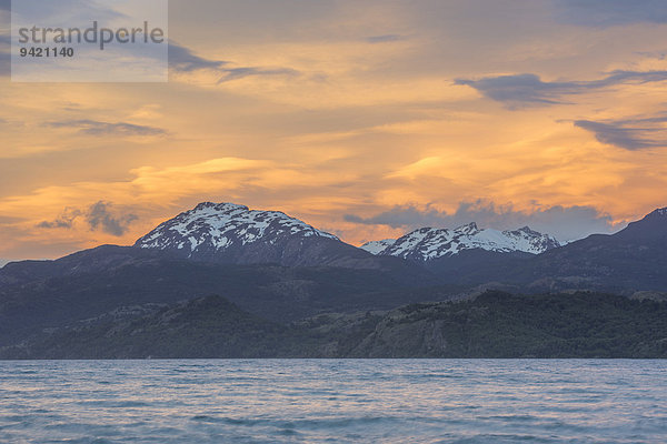 Sonnenuntergang am Lago General Carrera  Puerto Tranquilo  Región de Aysén  Chile